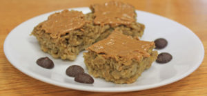 banana-oat-bars-with-peanut-butter-and-chocolate